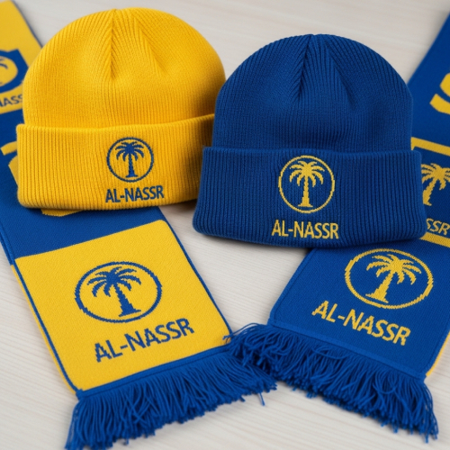 قبعات وأوشحة